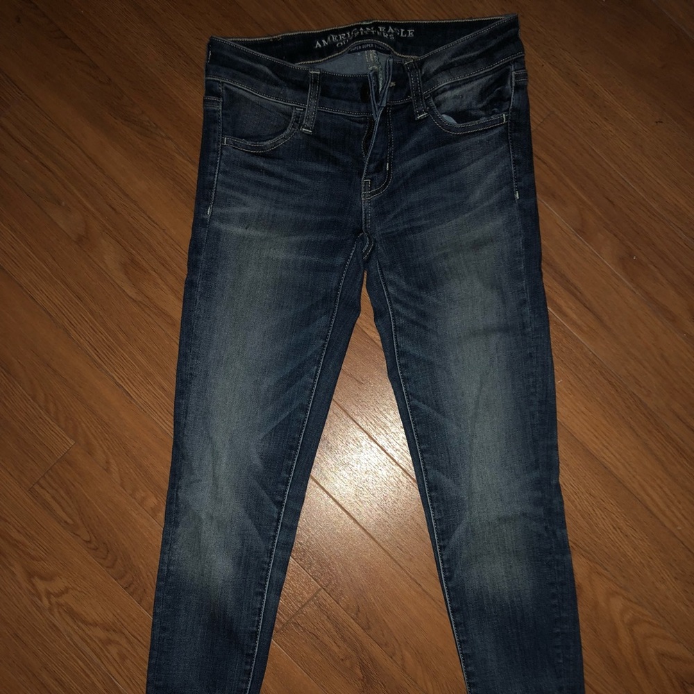 American eagle raw hem jeans